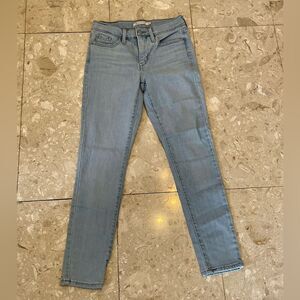 Levi’s skinny jeans
